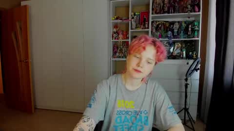 Snapshot of school_love chatting on 05.20.26 Rina online show from 05.20.26