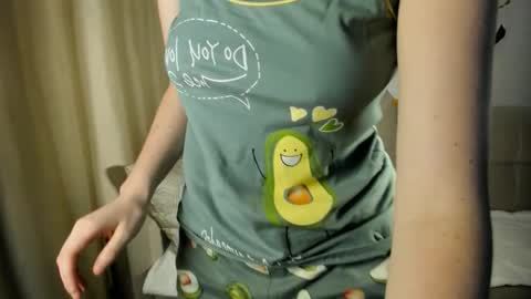 schoolg1rl online show from 10.08.25