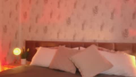 Snapshot of scolw chatting on 10.20.25 Scolw online show from 10.20.25