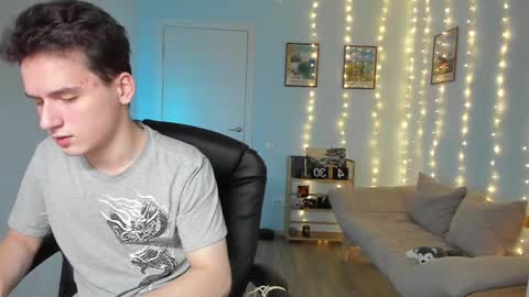 Snapshot of scooby_r chatting on 12.28.24 Thomas brunette and Alex blond online show from 12.28.24