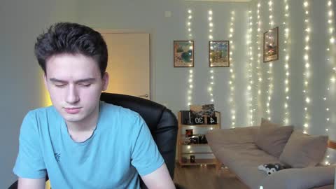 Snapshot of scooby_r chatting on 12.29.24 Thomas brunette and Alex blond online show from 12.29.24