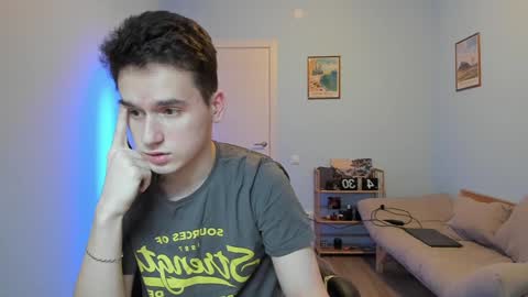 Snapshot of scooby_r chatting on 01.30.25 Thomas brunette and Alex blond online show from 01.30.25