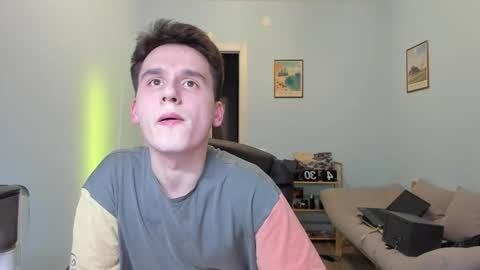 Snapshot of scooby_r chatting on 03.06.25 Thomas brunette and Alex blond online show from 03.06.25