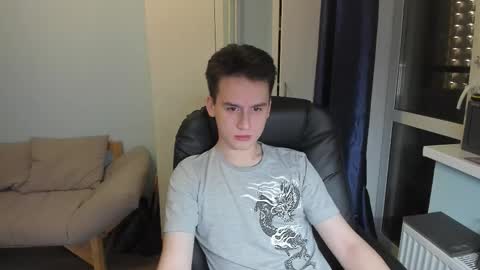 Snapshot of scooby_r chatting on 11.04.25 Thomas brunette and Alex blond online show from 11.04.25