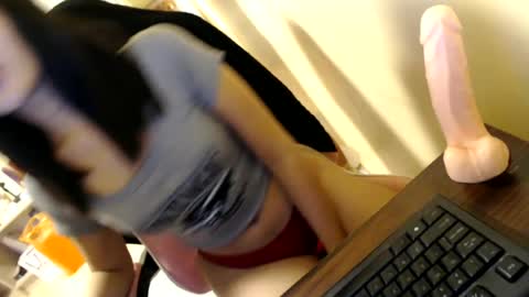 Snapshot of scorpio_babe chatting on 06.22.26 KEAN online show from 06.22.26