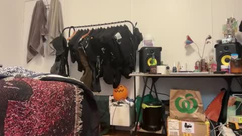 Snapshot of scorpio_kia chatting on 11.03.25 scorpio_kia online show from 11.03.25