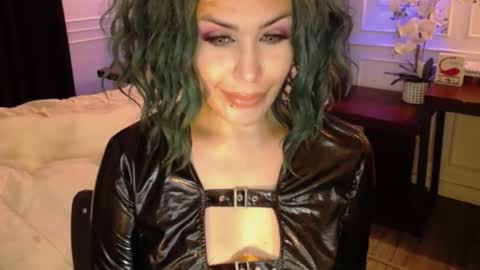 screendoll online show from 03.01.25