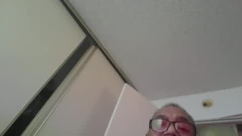 Snapshot of sdblkmale2131 chatting on 09.19.25 sdblkmale2131 online show from 09.19.25