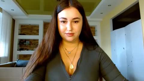 Snapshot of sea_cocktail chatting on 10.06.25 Elizabeth online show from 10.06.25