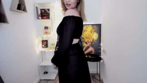 Snapshot of seaebreeze chatting on 01.24.25 Kate online show from 01.24.25