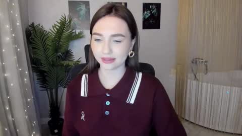 Snapshot of seaebreeze chatting on 02.10.25 Kate online show from 02.10.25