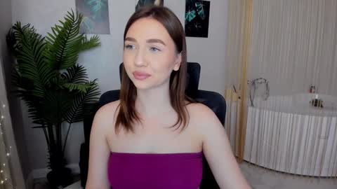 Snapshot of seaebreeze chatting on 02.17.25 Kate online show from 02.17.25