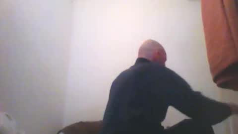 Snapshot of sean20775 chatting on 10.24.25 Sean online show from 10.24.25