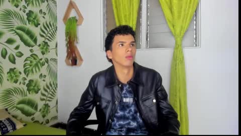 Snapshot of seantroyy chatting on 02.25.25 Sean online show from 02.25.25