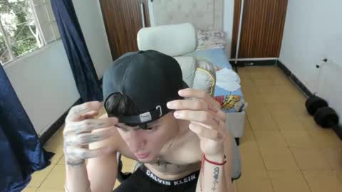 Snapshot of sebas_jusa chatting on 04.27.26 sebas jusa online show from 04.27.26
