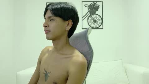 Snapshot of sebas_lover_ chatting on 10.11.25 SEBASTIAN online show from 10.11.25