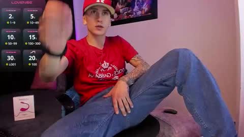 Snapshot of sebas_maverick chatting on 09.21.25 Sebastian online show from 09.21.25