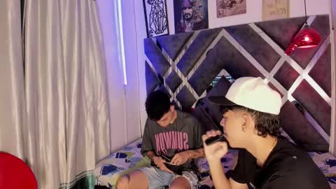 Snapshot of sebas_pretty7 chatting on 12.14.25 sebas_pretty7 online show from 12.14.25