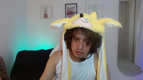 Snapshot of sebasmattxxl8 chatting on 02.20.25 Sebas online show from 02.20.25