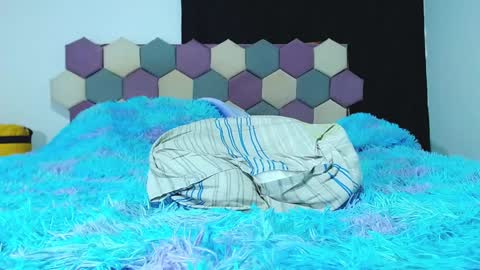 Sebastian online show from 12.04.24