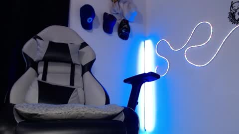 Sebastian online show from 10.12.25