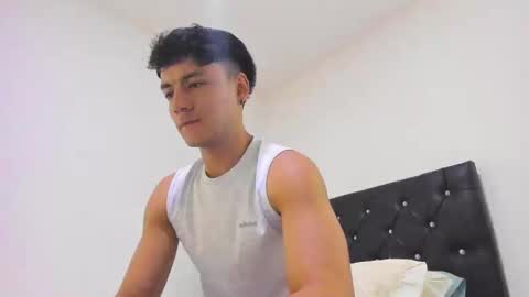 Snapshot of sebastian_dash chatting on 02.25.25 SEBAS  online show from 02.25.25