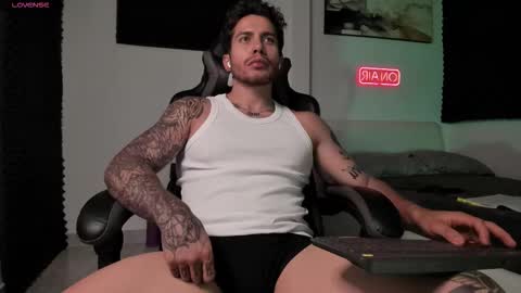 Lucian Sinclair online show from 11.21.25