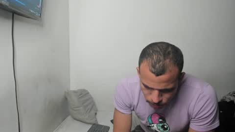 Snapshot of sebastianp13 chatting on 01.10.25 sebatian palacios online show from 01.10.25