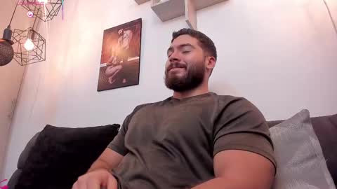 Snapshot of sebastianvilla__ chatting on 10.06.25 Instagram jeanpaulfit  online show from 10.06.25