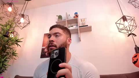 Snapshot of sebastianvilla__ chatting on 10.24.25 Instagram jeanpaulfit  online show from 10.24.25