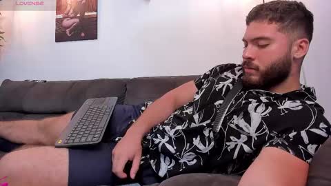 Snapshot of sebastianvilla__ chatting on 10.26.25 Instagram jeanpaulfit  online show from 10.26.25