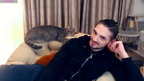 Snapshot of secret_sir chatting on 12.27.24 Dean Carter online show from 12.27.24