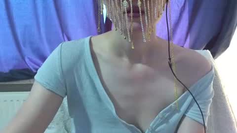 Snapshot of secretanni chatting on 06.21.26 Anni online show from 06.21.26