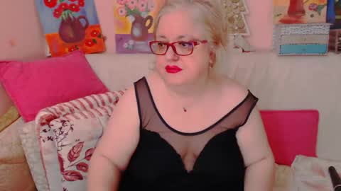 Snapshot of secretloverbbw chatting on 05.15.26 Alice online show from 05.15.26