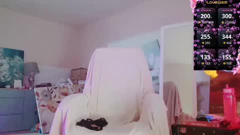 Snapshot of secretmistress01 chatting on 02.27.26 Mariot Mery for short ..never call me PET NAMES in FREECHAT mom momy baby or sweety online show from 02.27.26