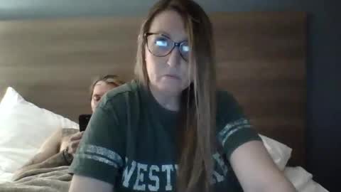 secretskyla online show from 10.17.25