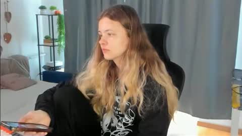secrettier online show from 07.08.26