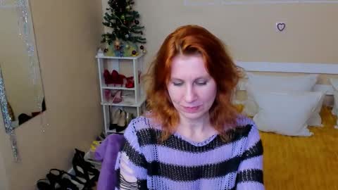 seductive_foxy_ online show from 12.19.25