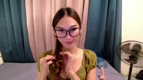 Snapshot of seductive_kimxxx chatting on 07.27.26 your miss universe kim online show from 07.27.26
