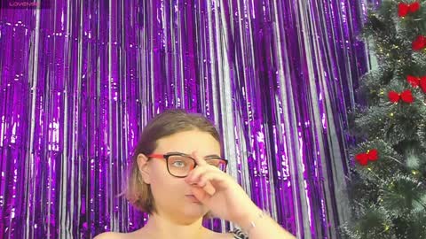 seductive_she_wolf online show from 01.04.25