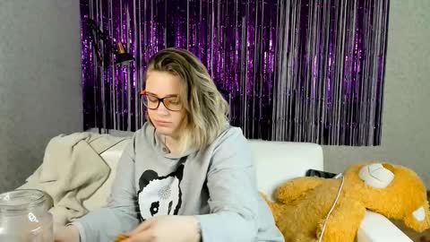 seductive_she_wolf online show from 03.02.25