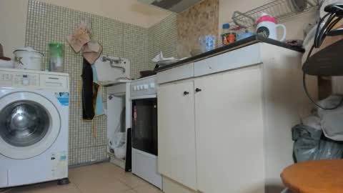 seductive_she_wolf online show from 10.22.25