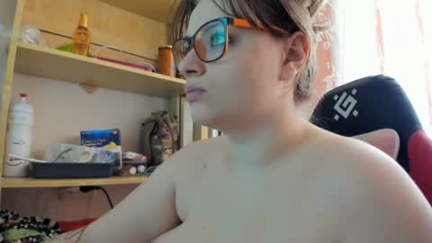 seductive_she_wolf online show from 04.19.26