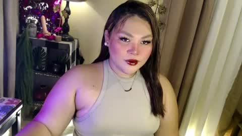 Snapshot of seductivecurvesxxx chatting on 06.20.26 Its me Jazzi online show from 06.20.26