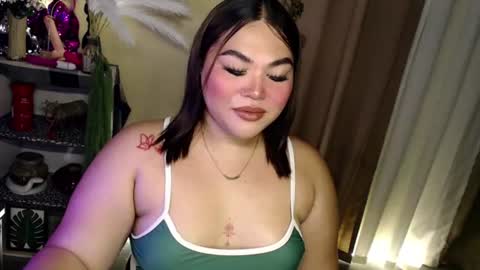 Snapshot of seductivecurvesxxx chatting on 07.18.26 Its me Jazzi online show from 07.18.26