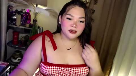 Snapshot of seductivecurvesxxx chatting on 07.23.26 Its me Jazzi online show from 07.23.26
