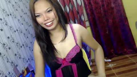Snapshot of seductress_lust chatting on 01.12.25 cassie online show from 01.12.25