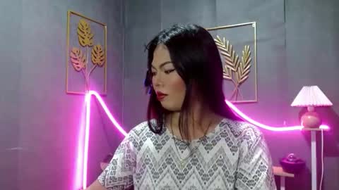 Snapshot of seductress_lust chatting on 10.24.25 cassie online show from 10.24.25