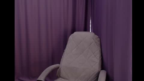 Emily online show from 04.15.26