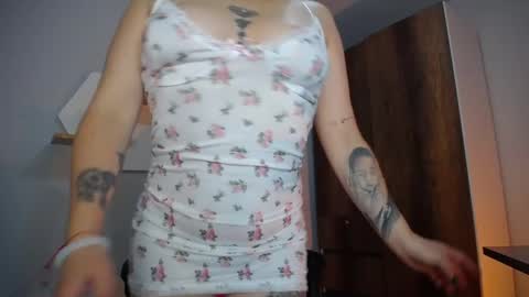 Yeyis  online show from 02.24.25